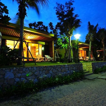 Capstone Resort Haad Chao Samran Bagian luar foto