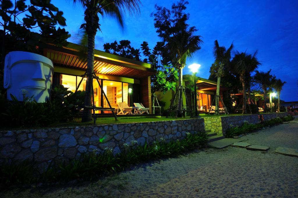 Capstone Resort Haad Chao Samran Bagian luar foto