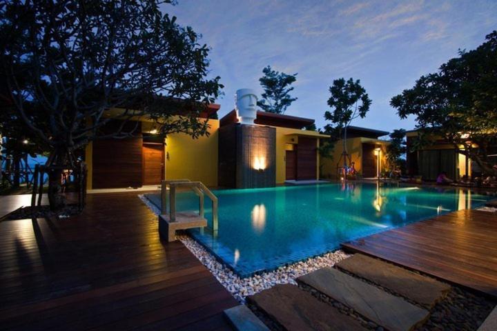 Capstone Resort Haad Chao Samran Bagian luar foto